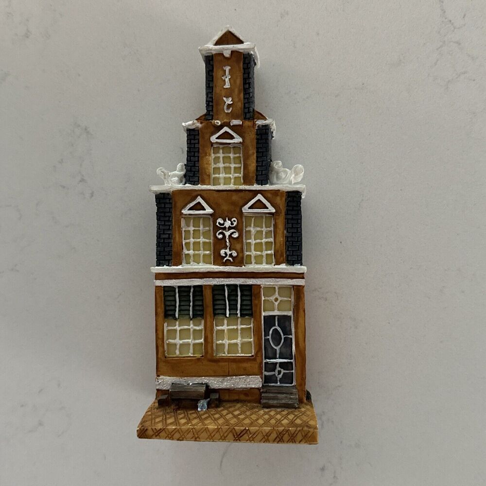 K’s Collection Figurine For Miniature Village